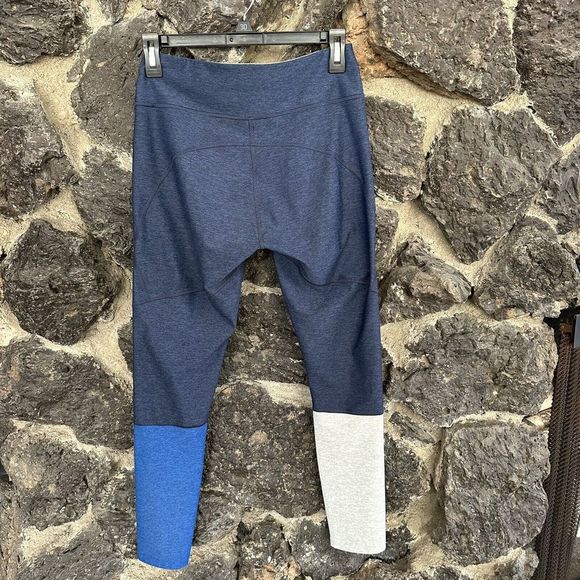 Outdoor Voices Women's Leggings Blue Size medium - Picture 2 of 3